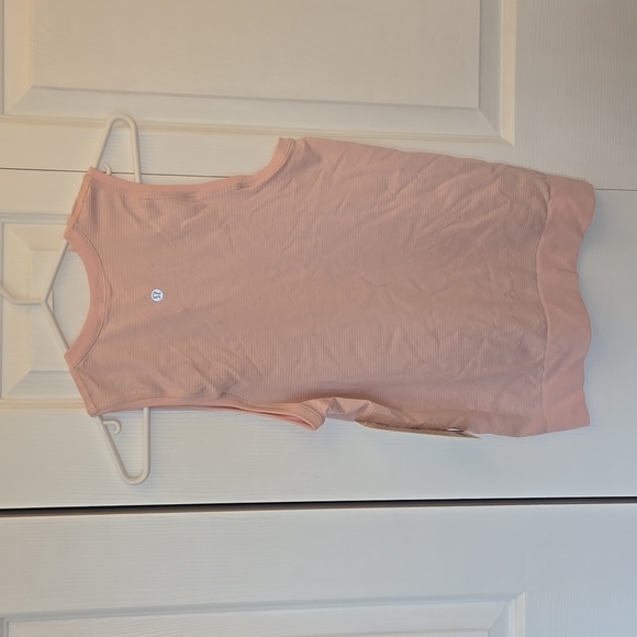 Lululemon NWT swiftly breathe muscle tank size 2 - Picture 2 of 4